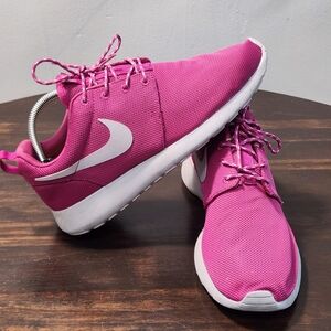 Nike Roshe One 511882-601 Women’s 9 Pink Gray Mesh Sneakers